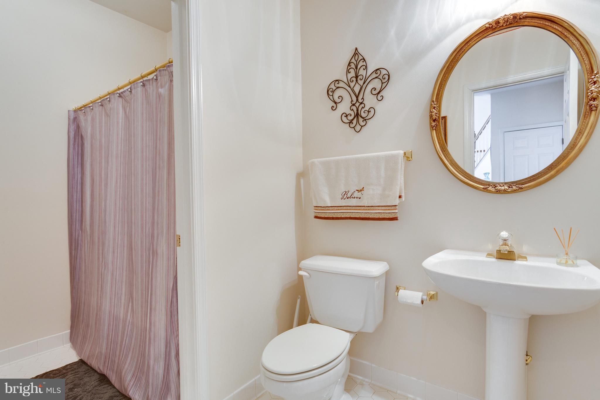 6801 Newington Road Lorton, VA 22079 - Photo 15 of 30 Bath