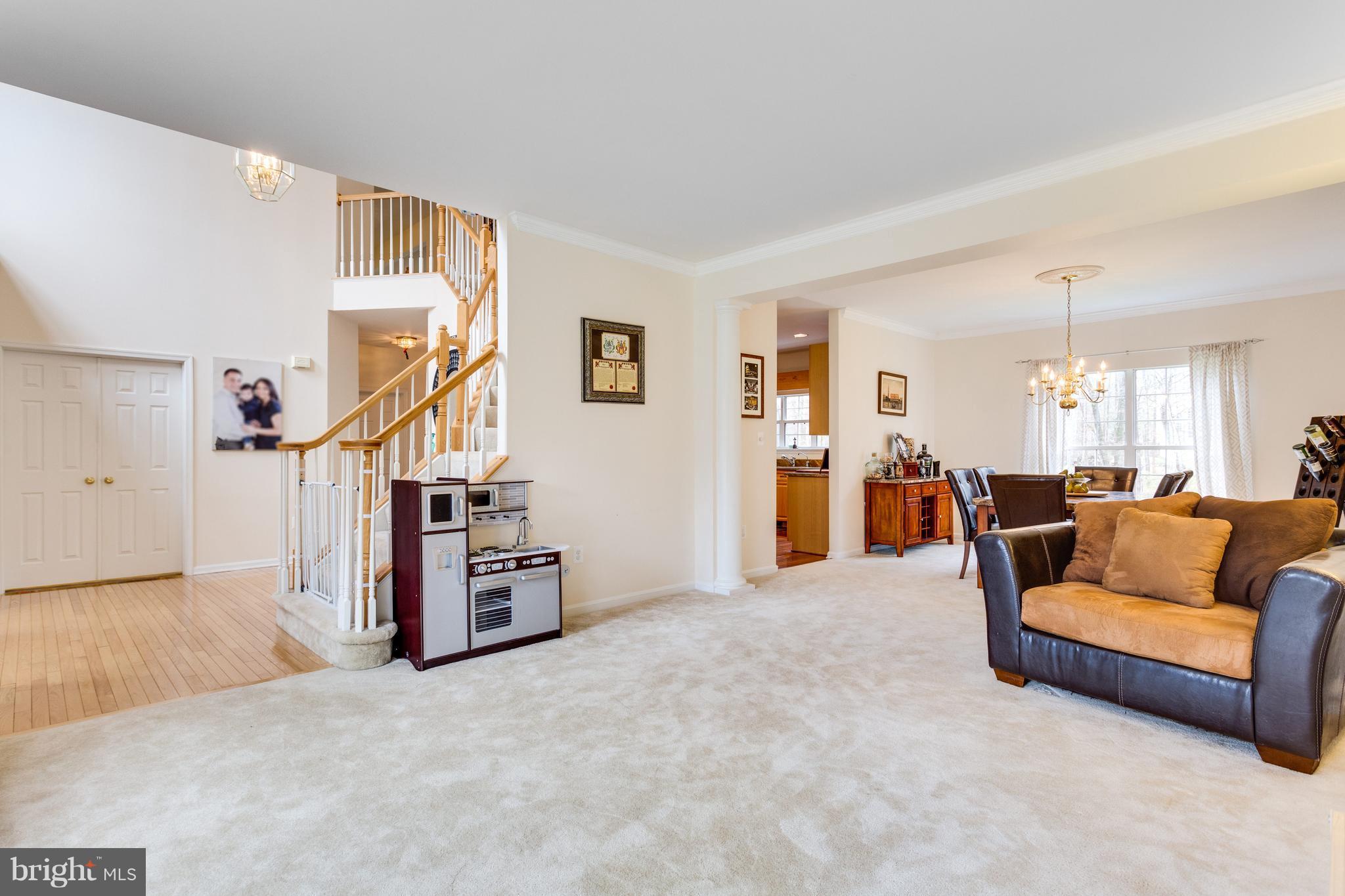 6801 Newington Road Lorton, VA 22079 - Photo 4 of 30 Living Room