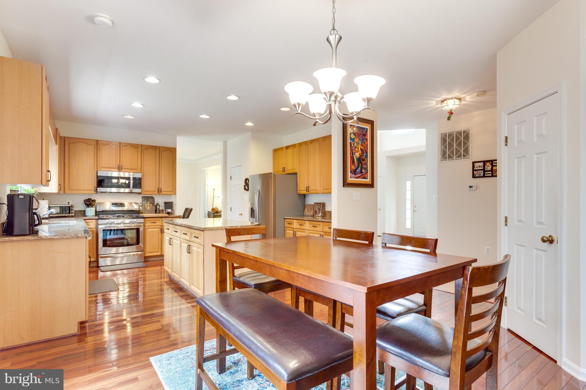 6801 Newington Road Lorton, VA 22079 - Photo 10 of 30 Kitchen