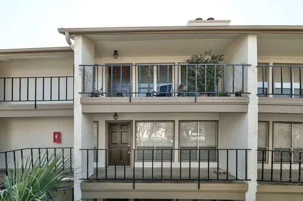 $1,650 | 6910 Hart Lane, Unit 907, Austin, TX 78731