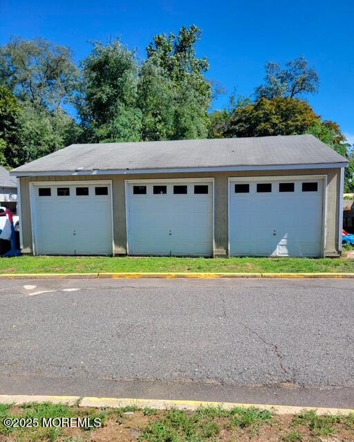 30 Institute Street Freehold, NJ 07728 - Photo 7 of 8 a view of outdoor space and yard