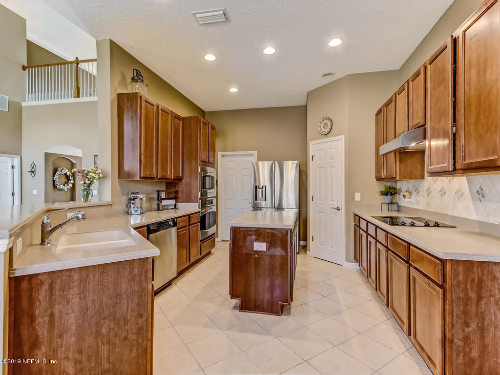 2470 Crosswicks Road Fleming Island, FL 32003 - Photo 10 of 99 Kitchen