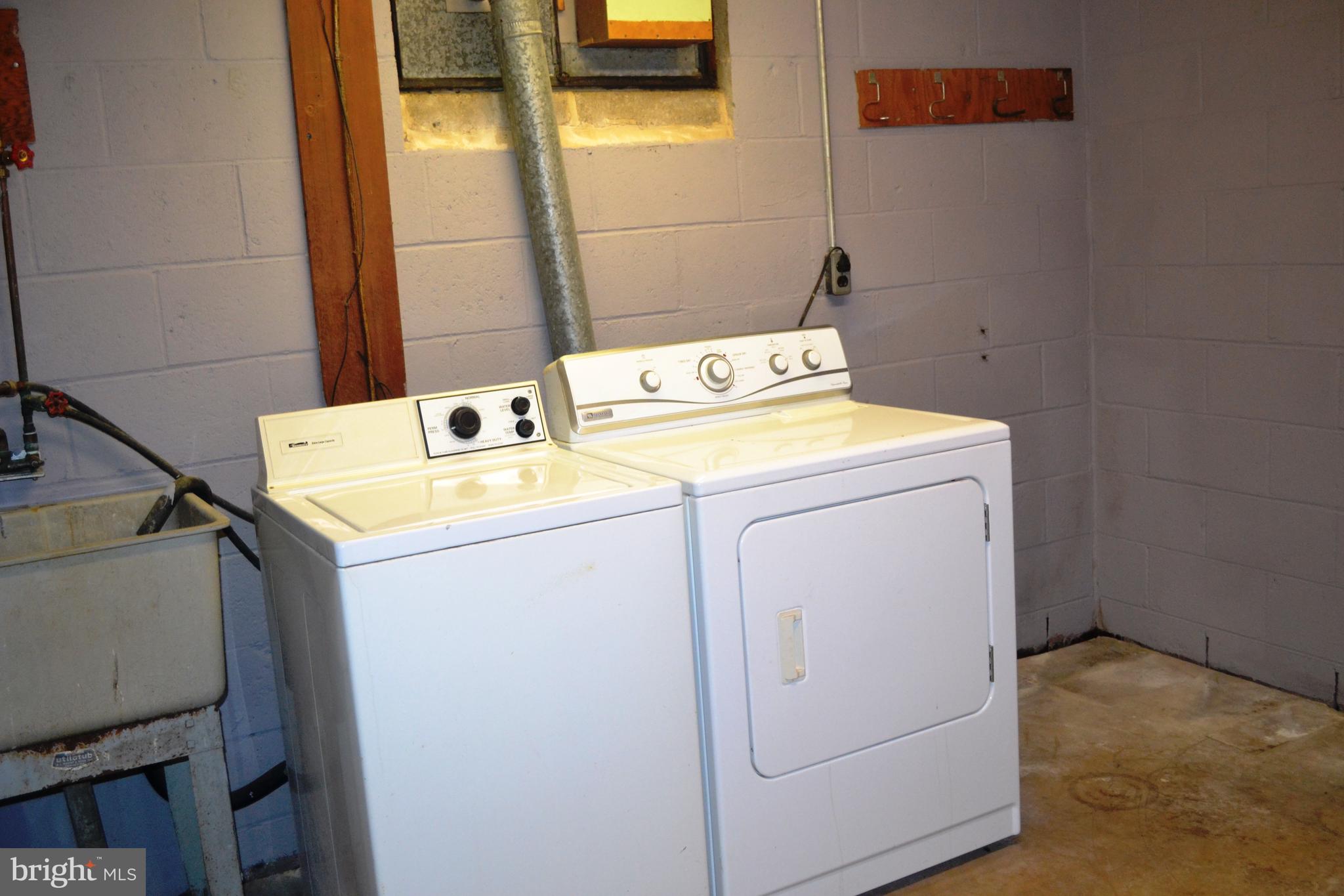 14 Ritter Lane Newark, DE 19711 - Photo 21 of 27 Washer & Dryer Included