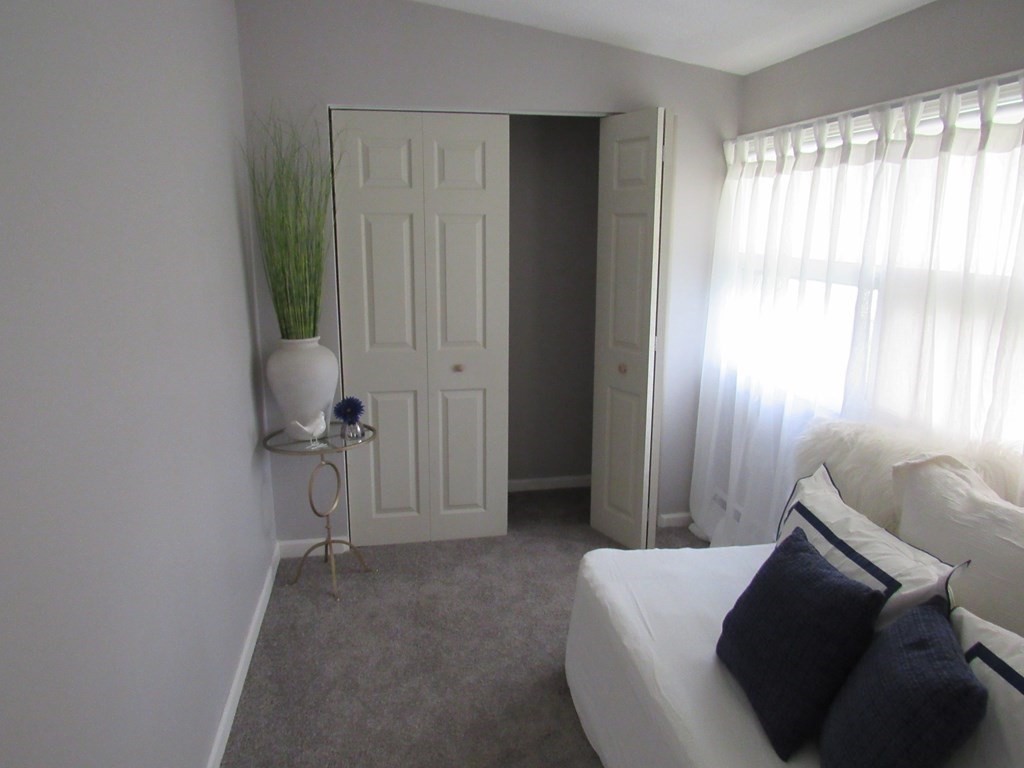 48 Dubois Street Springfield, MA 01151 - Photo 9 of 10
