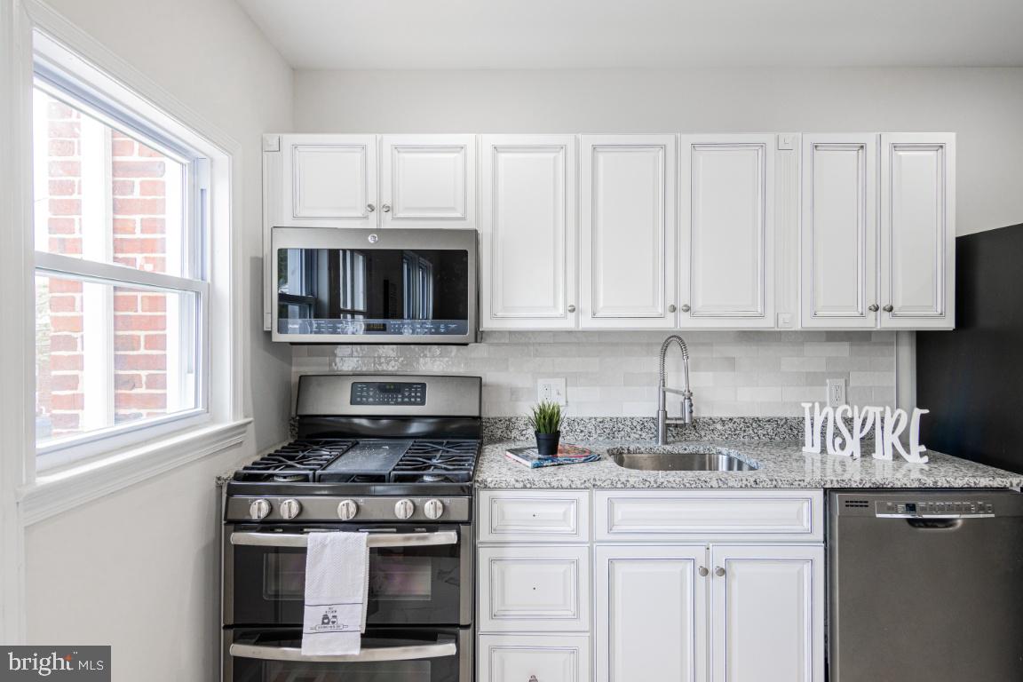 1205 Ramblewood Road Baltimore, MD 21239 - Photo 5 of 43 Gallery Image 5