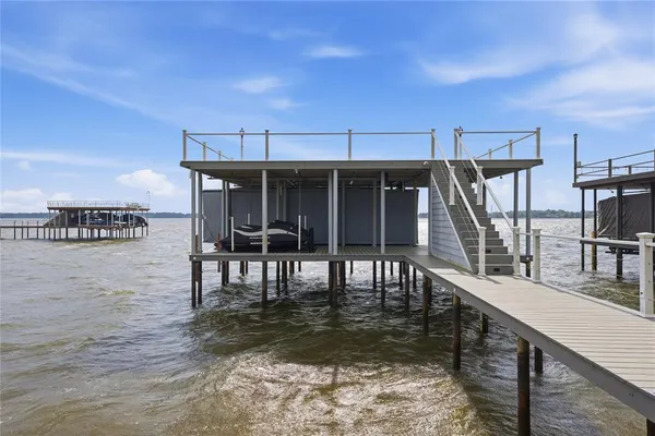 $4,695,000 | 121 St Annes, Mabank, TX 75156
