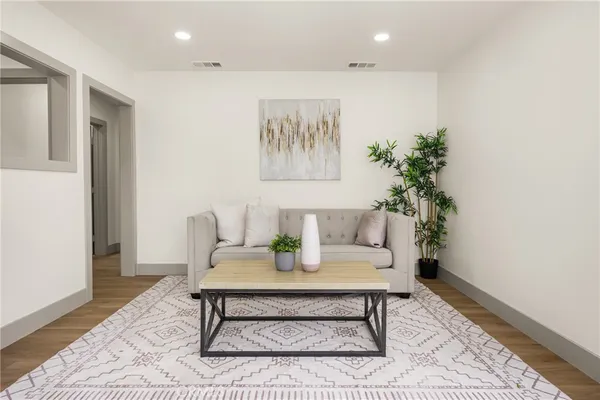 $1,265,000 | 2510 Termino Avenue, Long Beach, CA 90815
