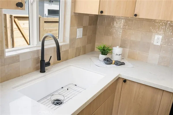 $1,265,000 | 2510 Termino Avenue, Long Beach, CA 90815