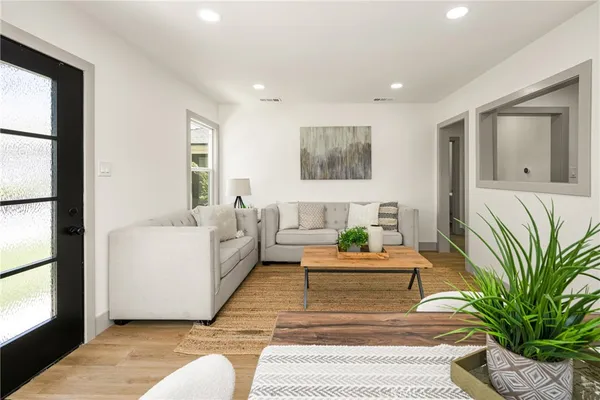 $1,265,000 | 2510 Termino Avenue, Long Beach, CA 90815