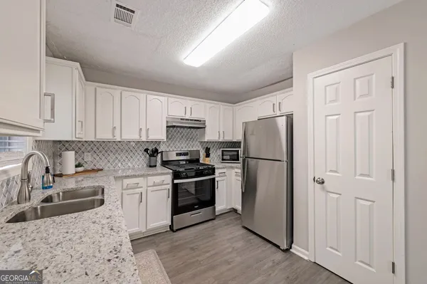 $4,600 | 6839 Sandy Creek Drive, Riverdale, GA 30274