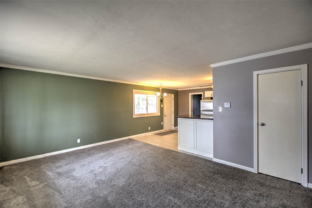 3931 Newcastle Drive Decatur, IL 62526 - Photo 9 of 28 Gallery Image 9
