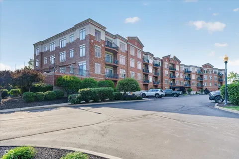 $349,900 | 20971 Shoreline Court, Unit 215, Noblesville, IN 46062