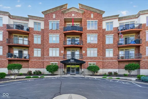 $349,900 | 20971 Shoreline Court, Unit 215, Noblesville, IN 46062