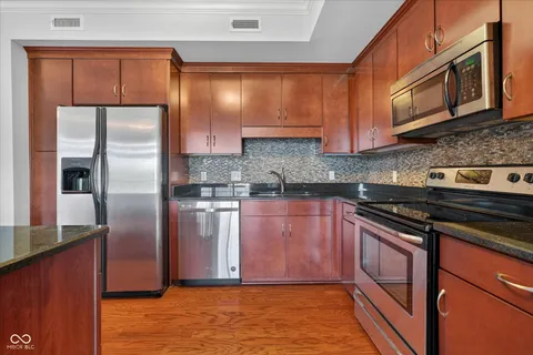 $349,900 | 20971 Shoreline Court, Unit 215, Noblesville, IN 46062