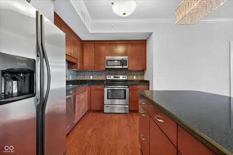 $349,900 | 20971 Shoreline Court, Unit 215, Noblesville, IN 46062