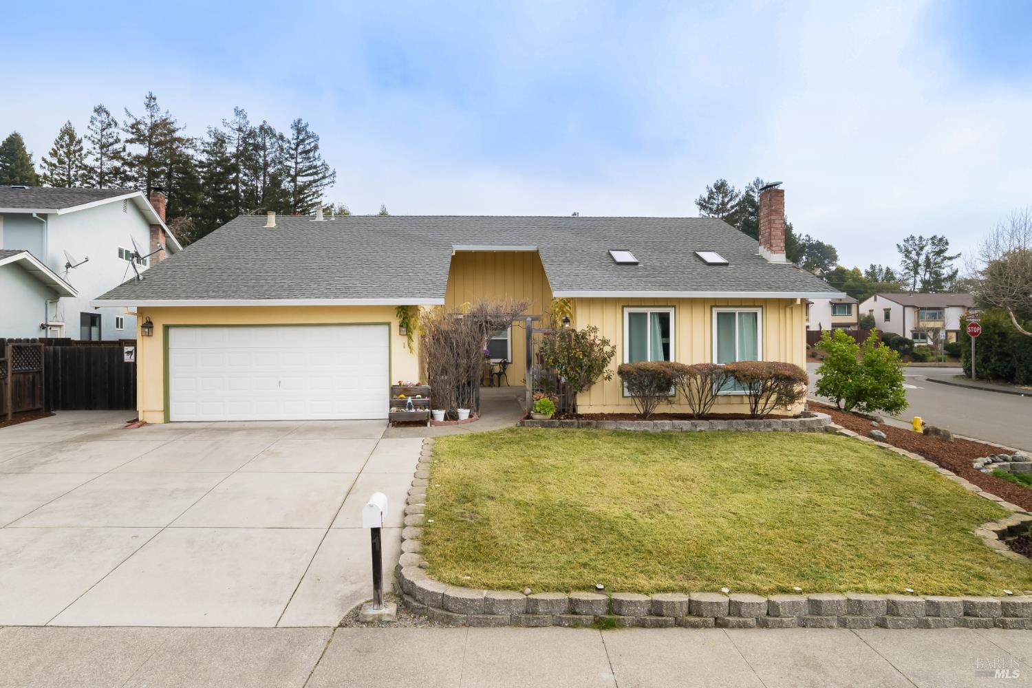 1 Andreas Circle Novato, CA 94945 - Photo 2 of 23