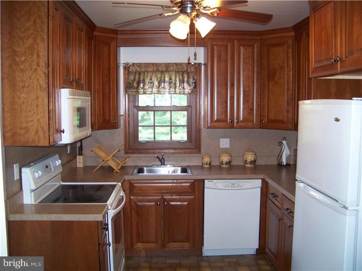 5067 Ridgewood Road Reading, PA 19608 - Photo 5 of 23