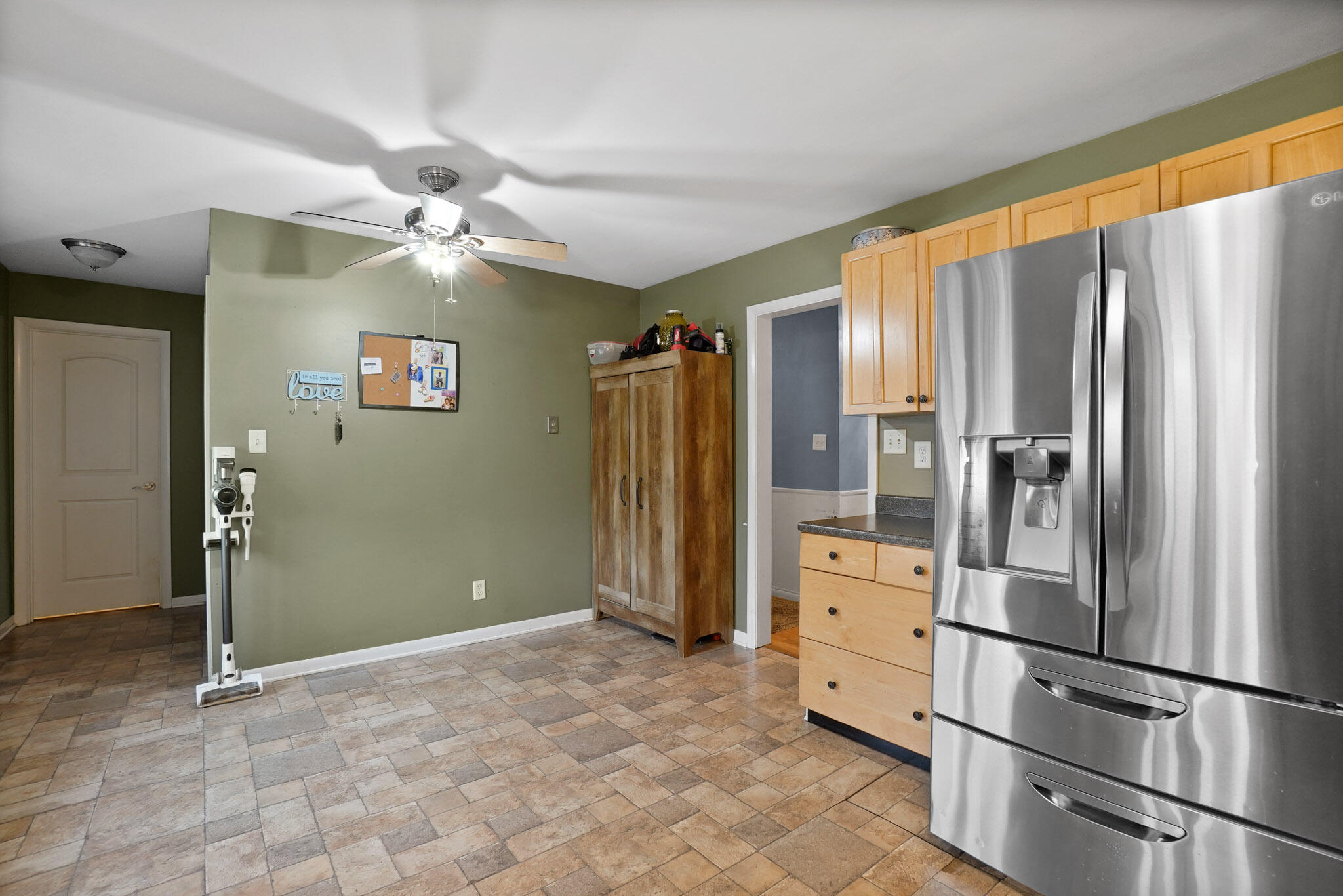 9307 Grace Street Highland, IN 46322 - Photo 17 of 32 2048x1366