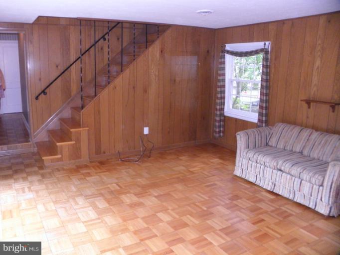 2902 Ivydale Street Silver Spring, MD 20902 - Photo 2 of 24 Living Room with view of stair to mbr suite