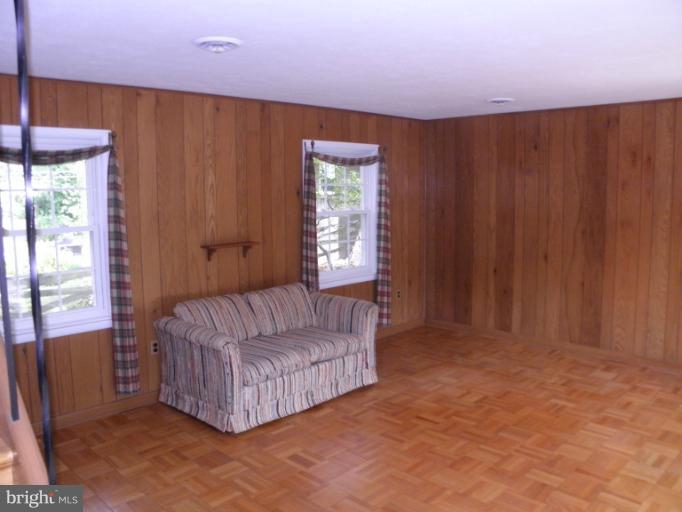 2902 Ivydale Street Silver Spring, MD 20902 - Photo 20 of 24 Living room
