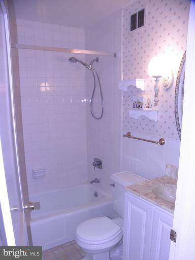 2902 Ivydale Street Silver Spring, MD 20902 - Photo 10 of 24 Hall bath