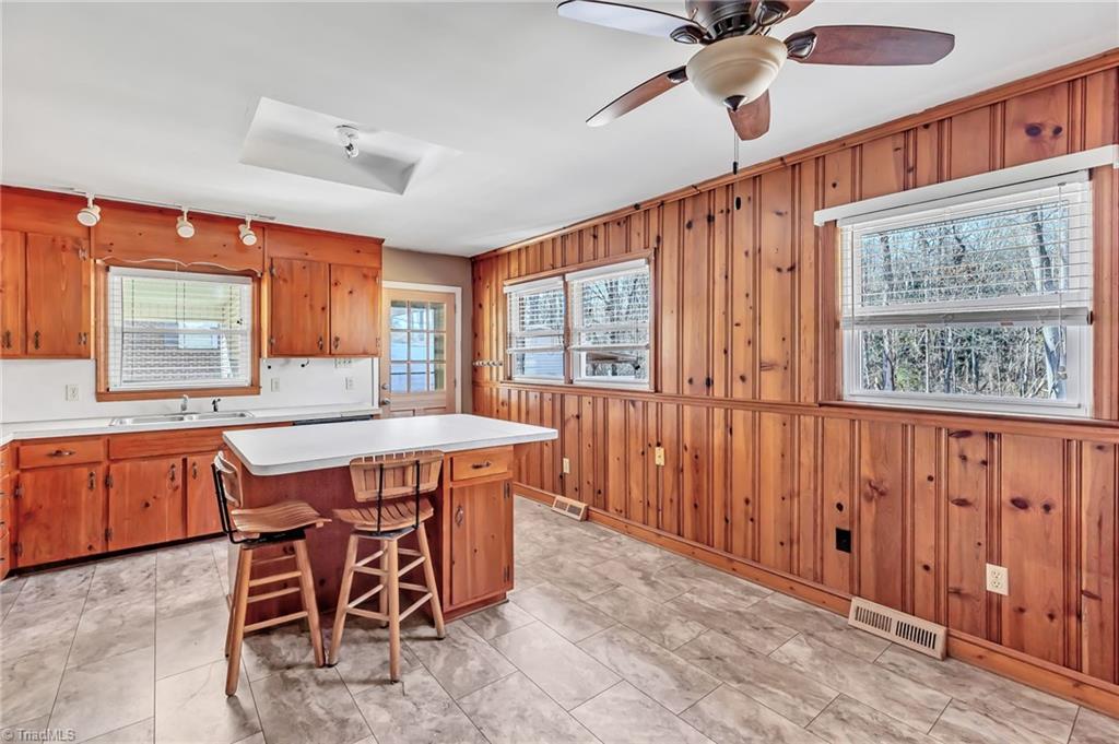 121 South Edgewood Road Eden, NC 27288 - Photo 8 of 26 Gallery Image 8