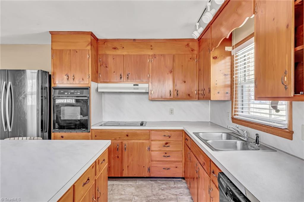 121 South Edgewood Road Eden, NC 27288 - Photo 10 of 26 Gallery Image 10