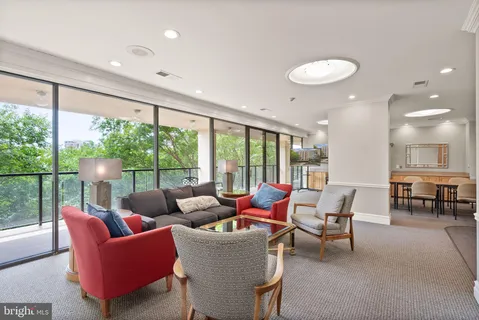 $595,000 | 1101 South Arlington Ridge Road, Unit 608, Arlington, VA 22202