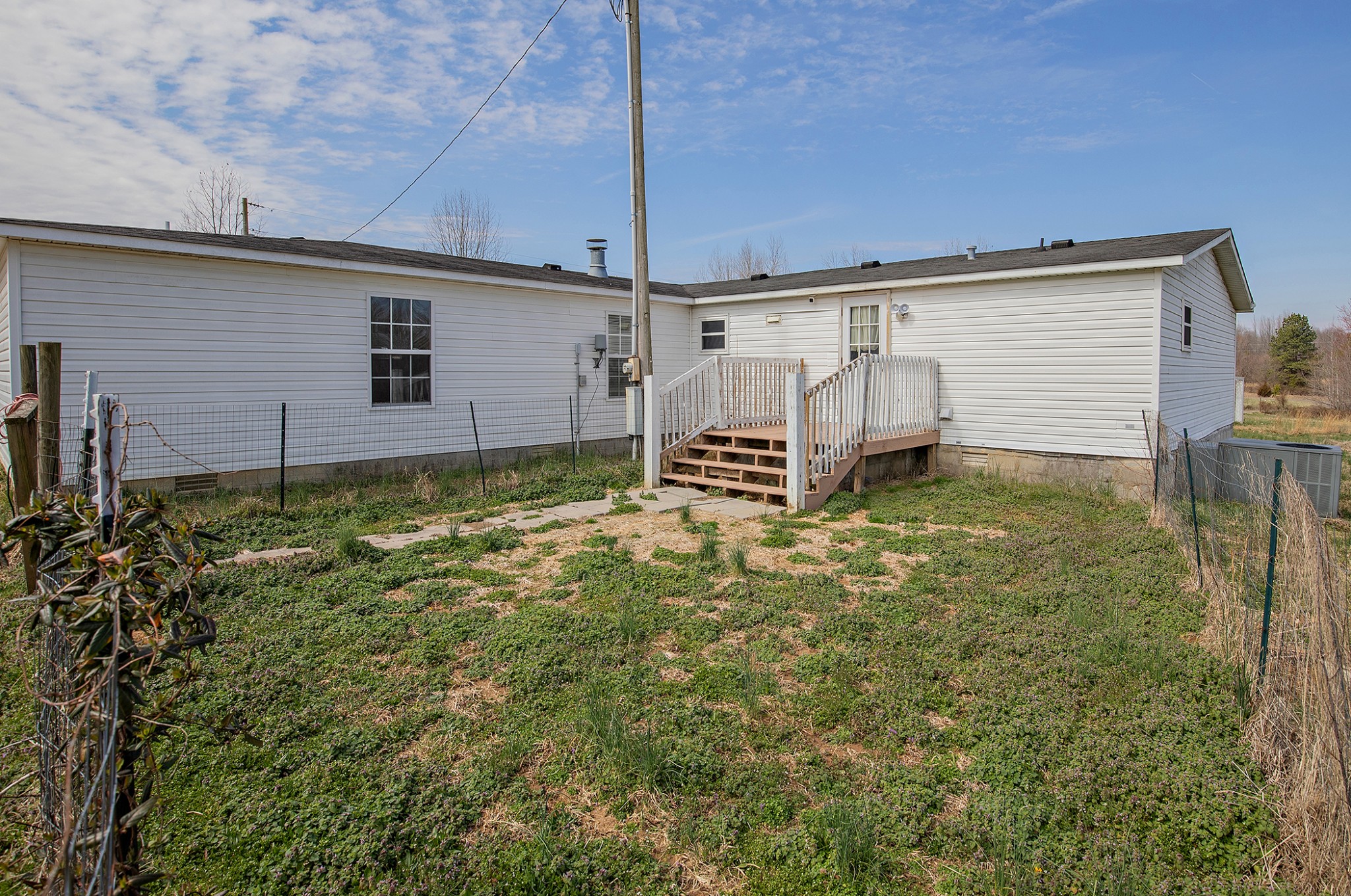 2113 Sugar Camp Road Springfield, TN 37172 - Photo 40 of 47 a backyard of a house