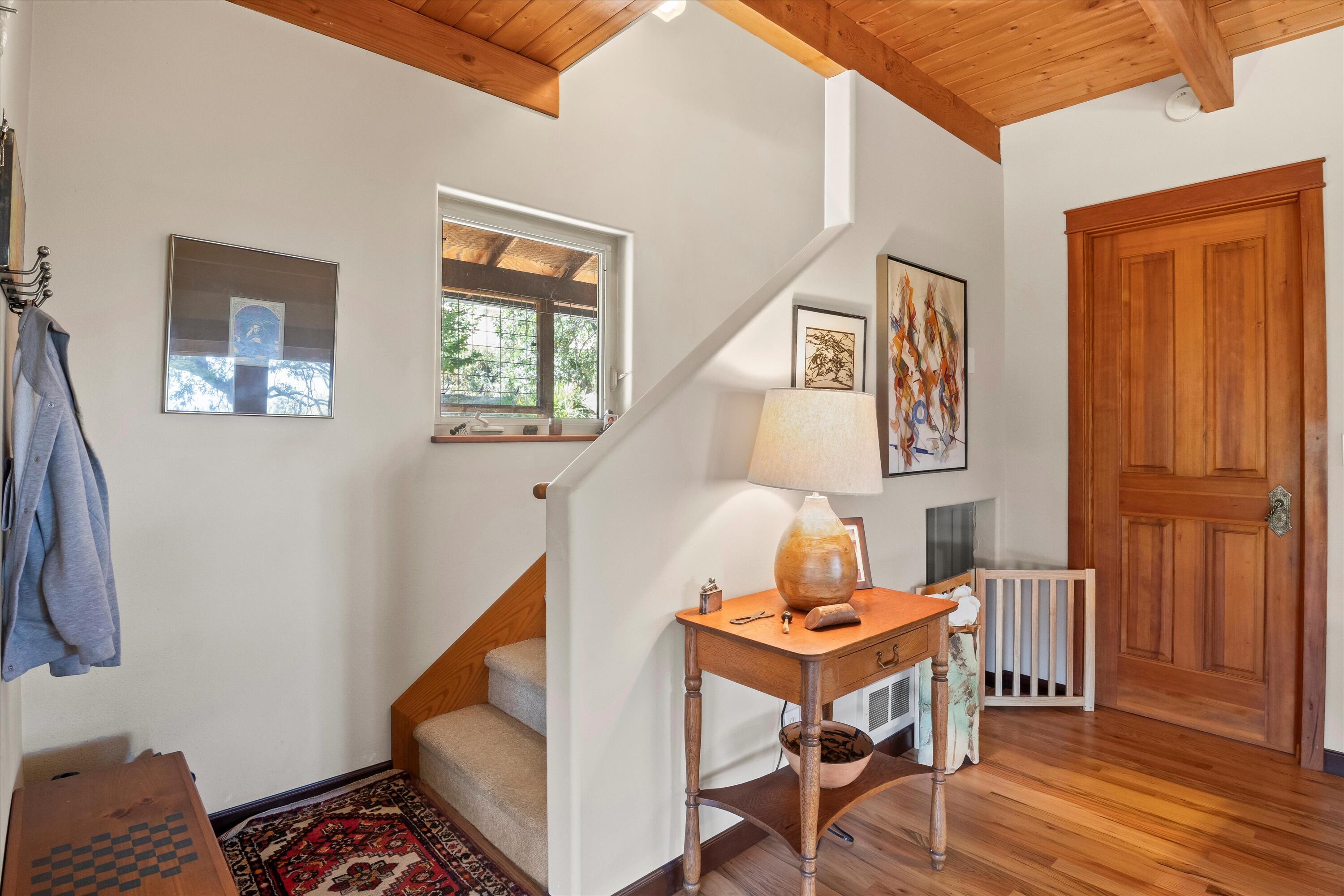 964 Holton Road Talent, OR 97540 - Photo 16 of 34 Stairway - 964 Holton Road, Talent, Oregon