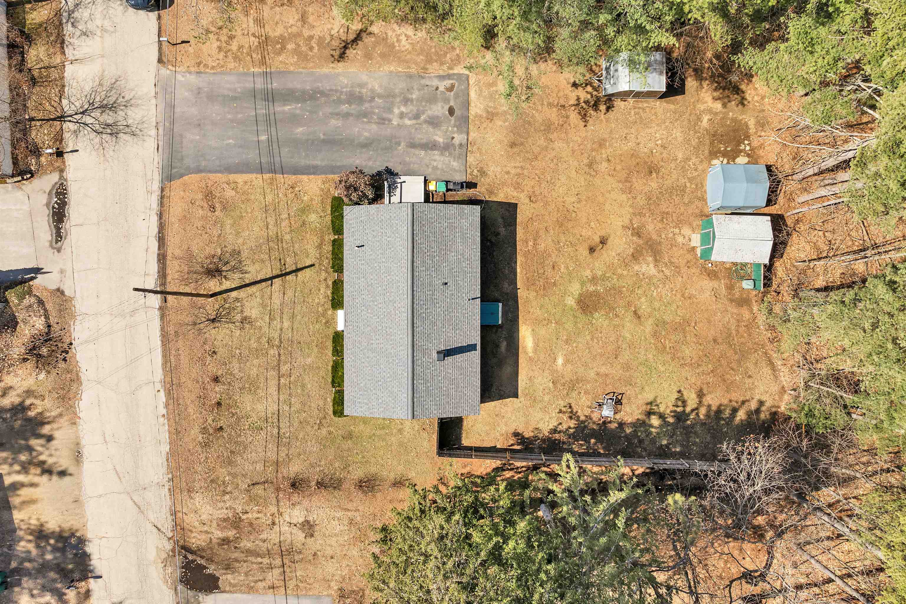 4 Jefferson Avenue Rochester, NH 03867 - Photo 12 of 46