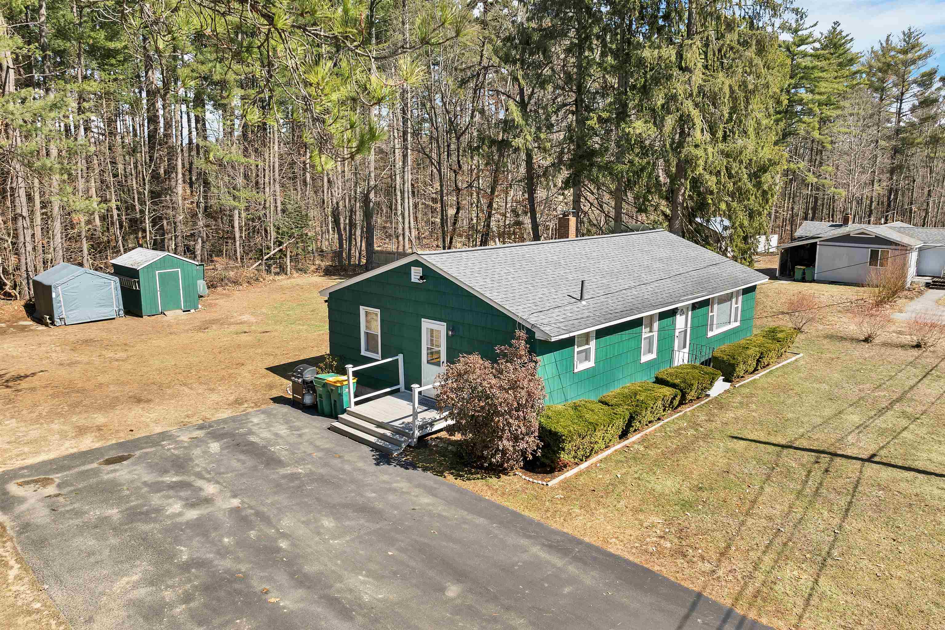 4 Jefferson Avenue Rochester, NH 03867 - Photo 20 of 46