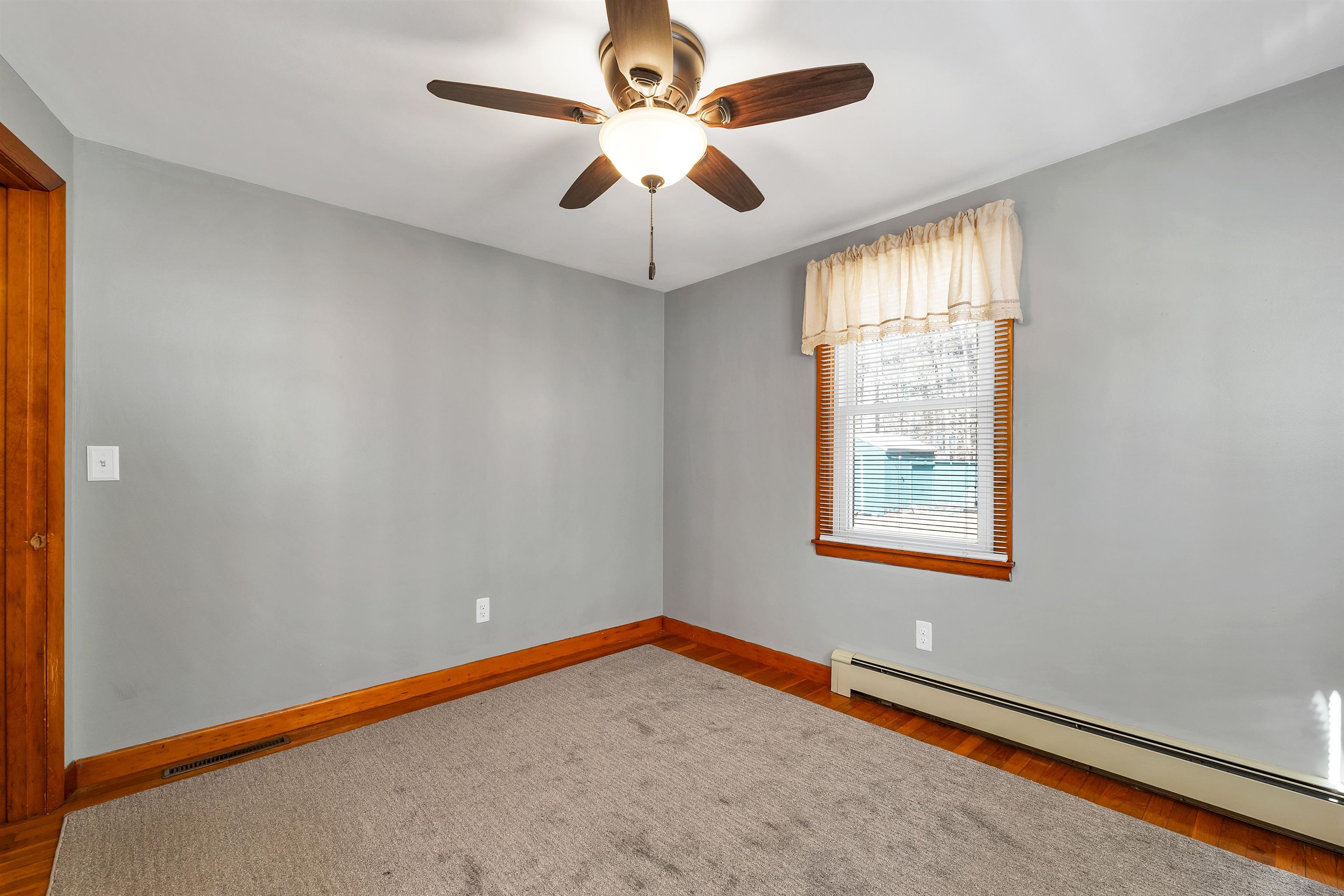 4 Jefferson Avenue Rochester, NH 03867 - Photo 32 of 46