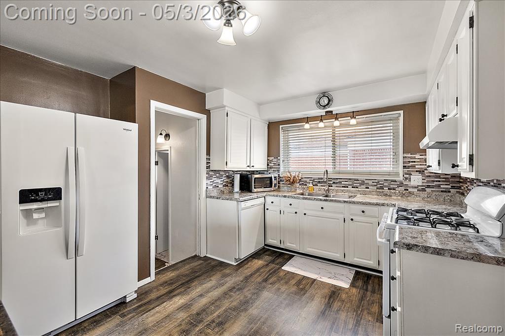18241 Airport Road Fraser, MI 48026 - Photo 20 of 43