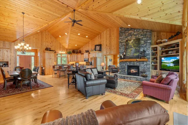 $1,699,000 | 11527 Milinda Shores Road, Crosslake, MN 56442