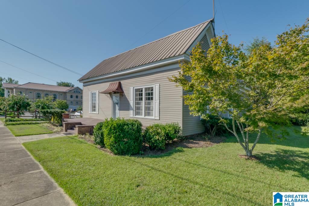305 8th Street North Clanton, AL 35045 - Photo 7 of 31