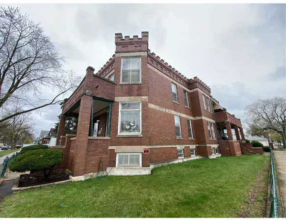 $425,000 | 13402 South Buffalo Avenue, Chicago, IL 60633