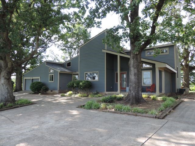 711 West Pine Grove Road Fair Play, SC 29643 - Photo 1 of 41 Gallery Image 1