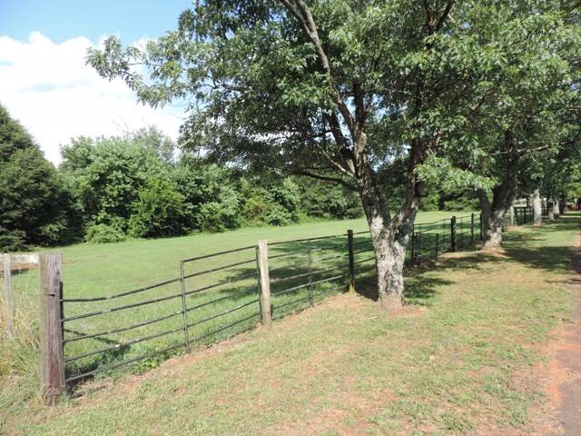 711 West Pine Grove Road Fair Play, SC 29643 - Photo 6 of 41 Gallery Image 6