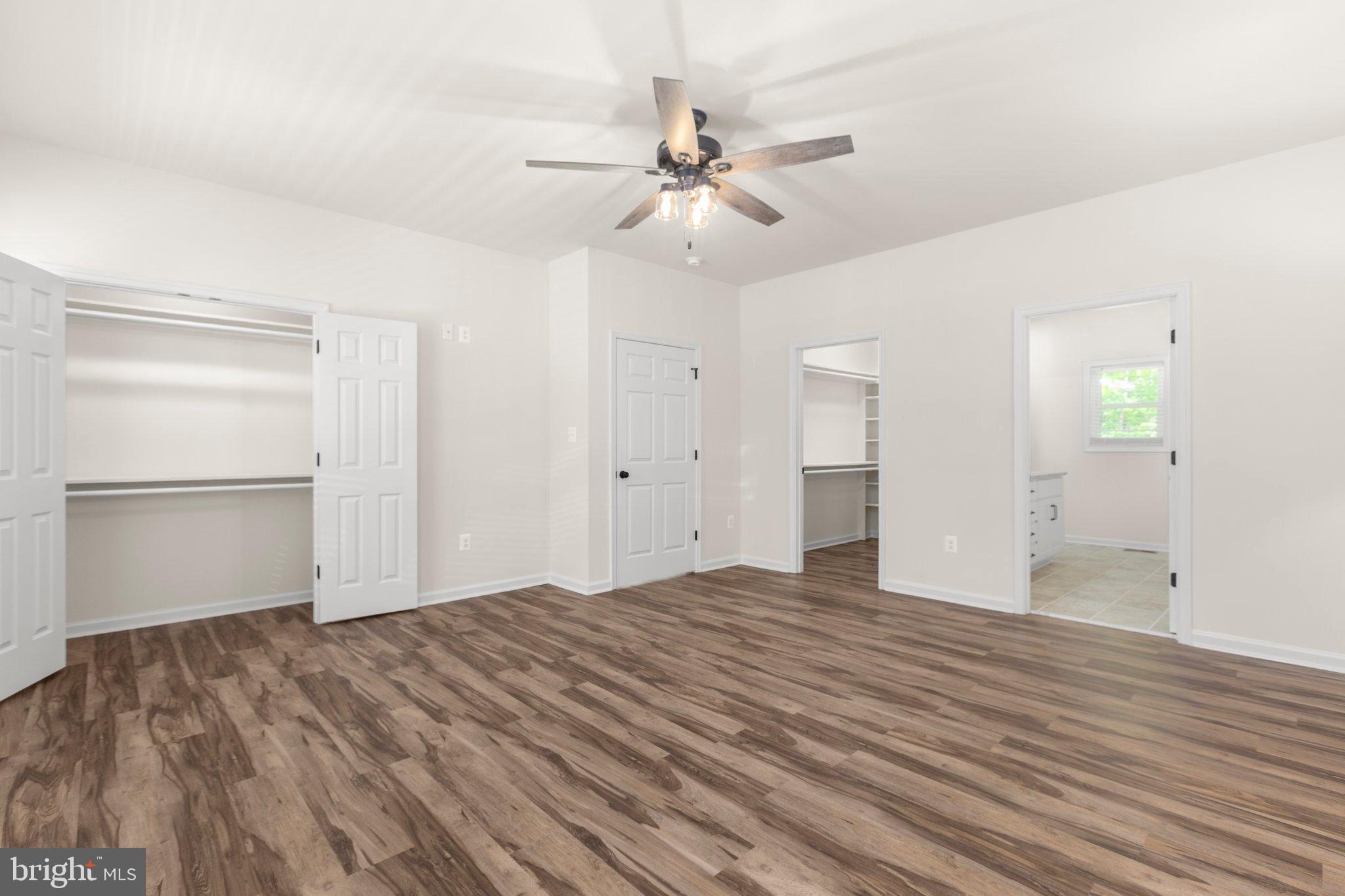 4331 French Acors Road Spotsylvania, VA 22551 - Photo 27 of 42 Spacious room with modern finishes and light.