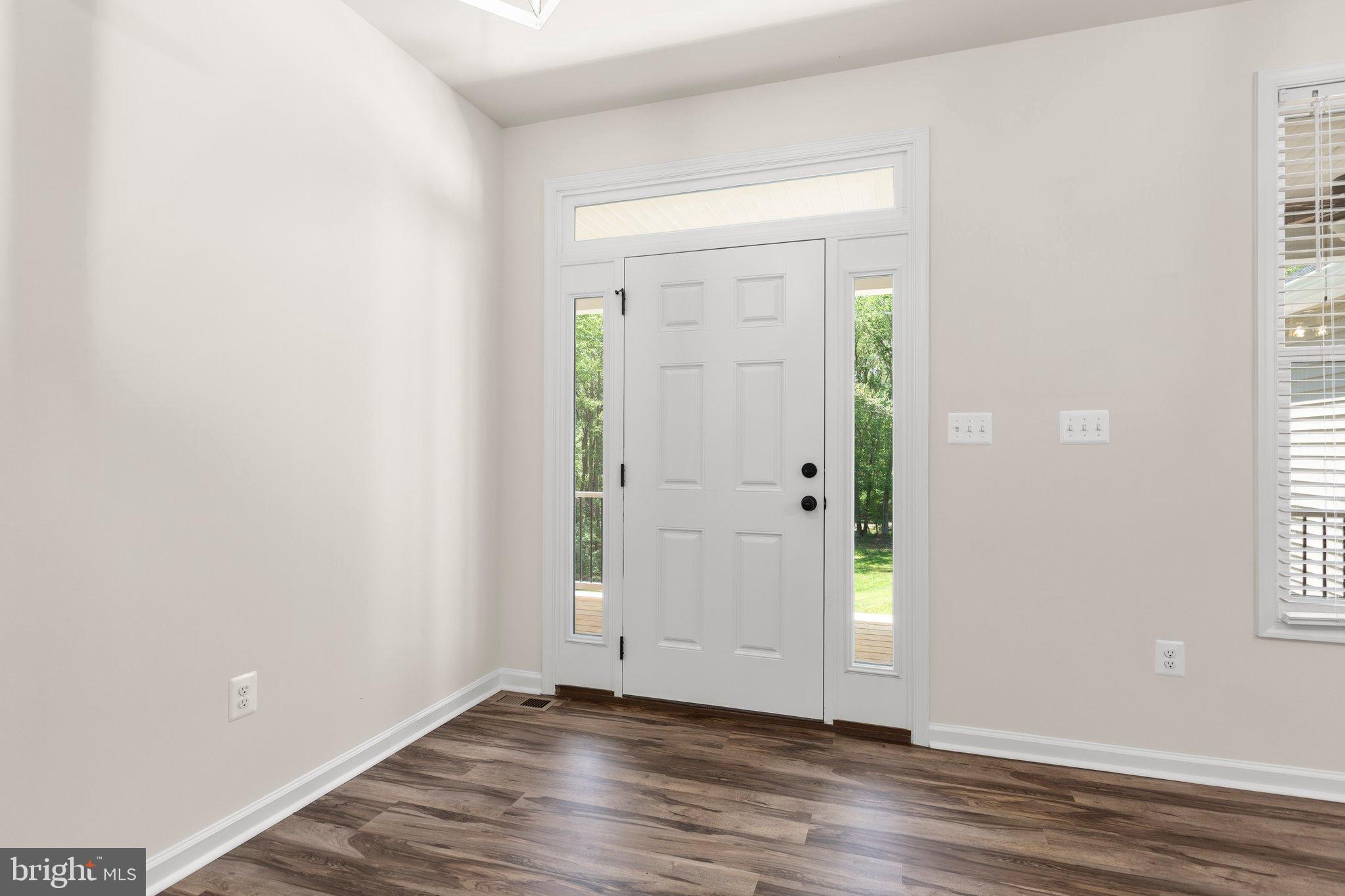 4331 French Acors Road Spotsylvania, VA 22551 - Photo 5 of 42 Bright entryway with welcoming natural light.