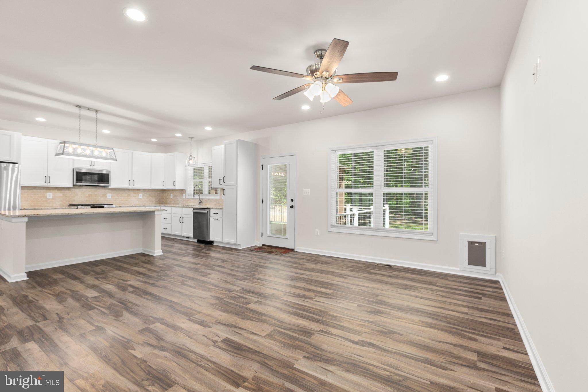 4331 French Acors Road Spotsylvania, VA 22551 - Photo 10 of 42 Bright and airy open-concept living space.