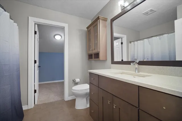 $475,000 | 1410 Broad Creek Road, Bloomington, IL 61704