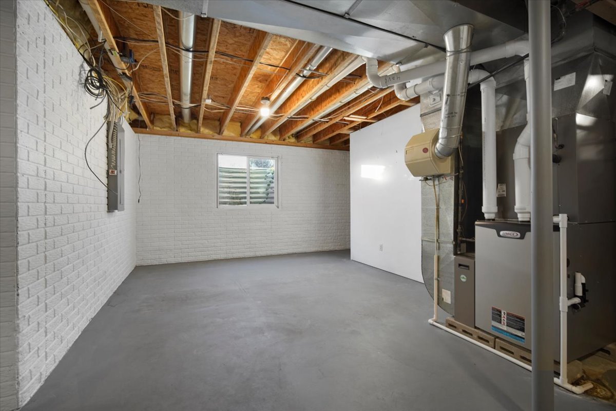 1410 Broad Creek Road Bloomington, IL 61704 - Photo 37 of 43