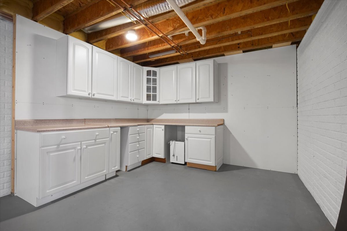 1410 Broad Creek Road Bloomington, IL 61704 - Photo 38 of 43