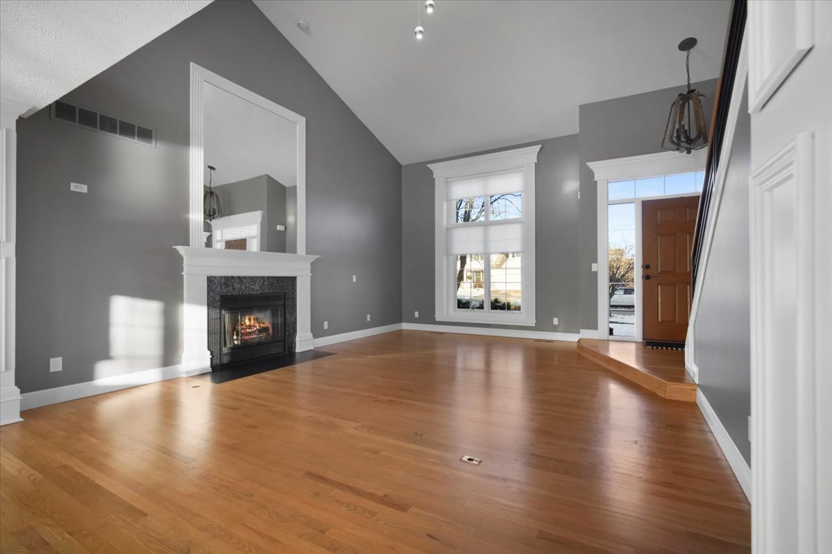 1410 Broad Creek Road Bloomington, IL 61704 - Photo 7 of 43