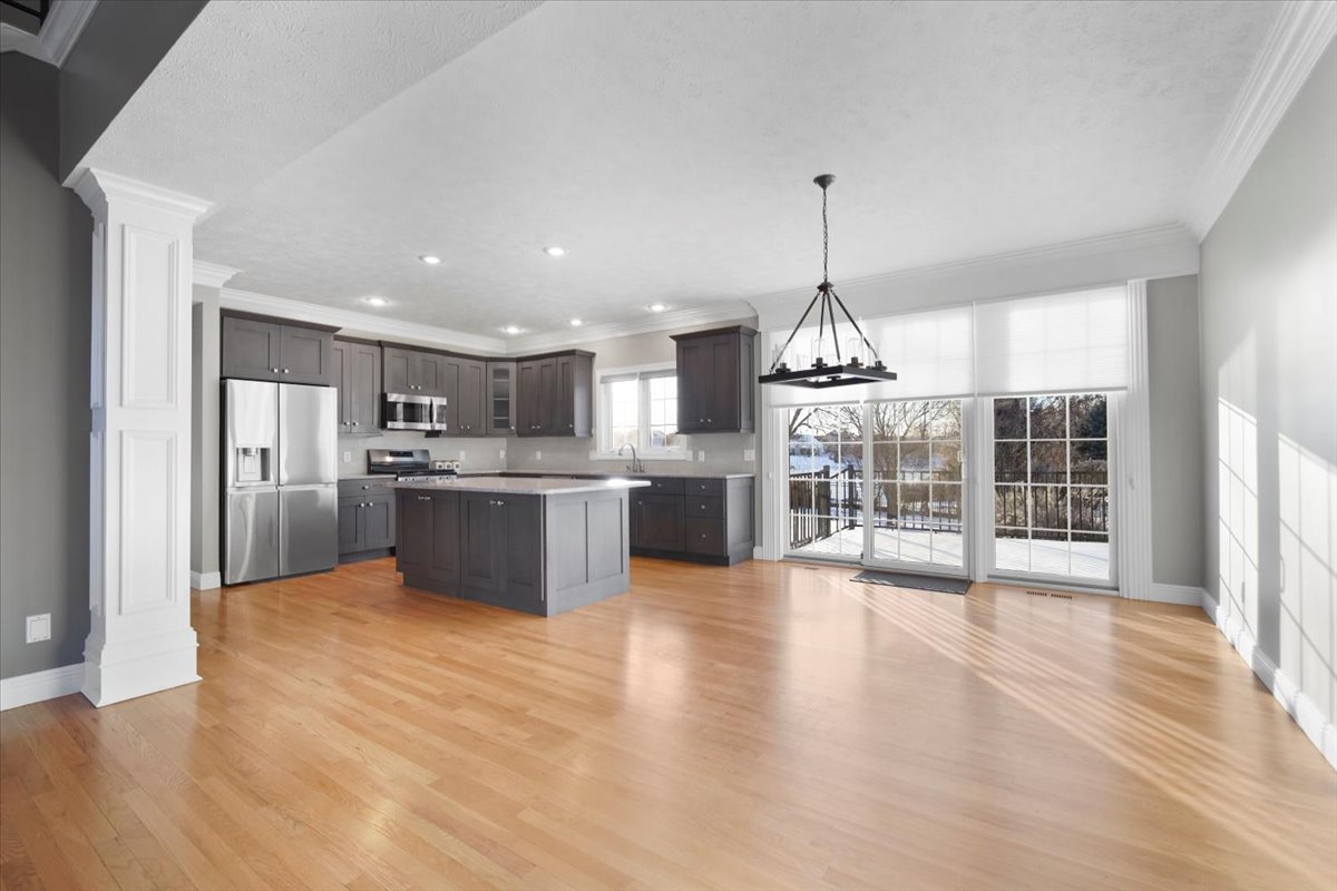 1410 Broad Creek Road Bloomington, IL 61704 - Photo 9 of 43