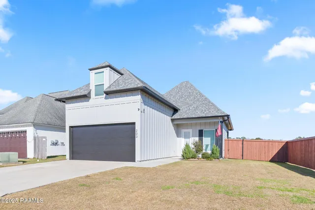 $349,500 | 203 Olivewood Drive, Lafayette, LA 70508