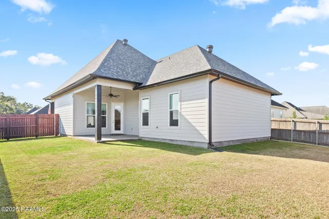 $349,500 | 203 Olivewood Drive, Lafayette, LA 70508