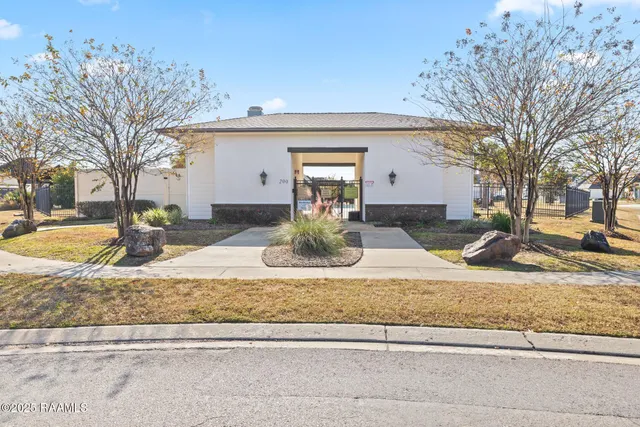 $349,500 | 203 Olivewood Drive, Lafayette, LA 70508